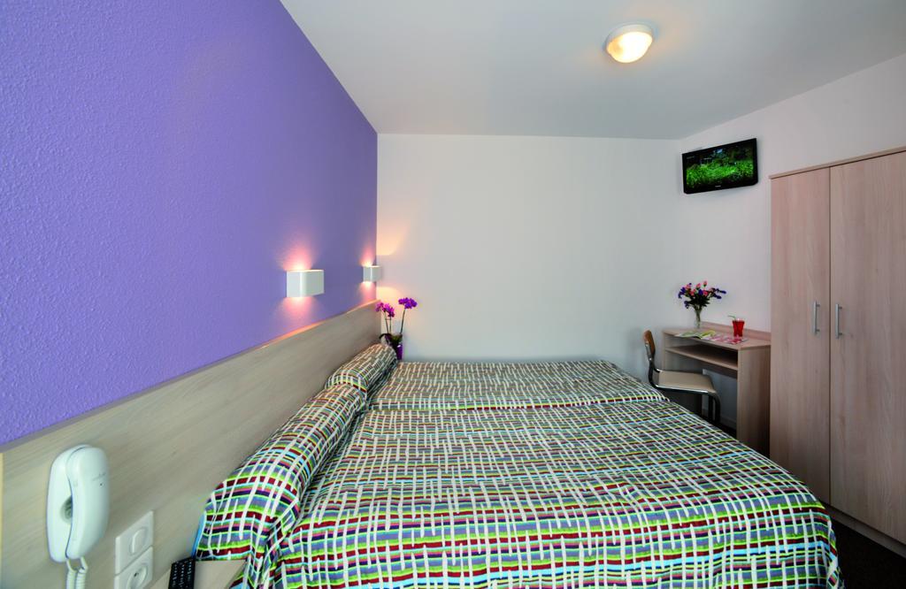 Hotel Saint Contard Lourdes Exterior photo